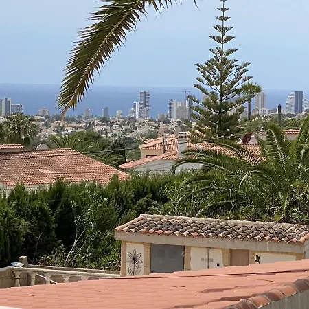 Emilia 4 Pax * Κάλπε