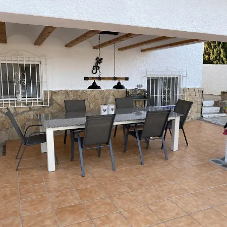 Emilia 4 Pax Villa