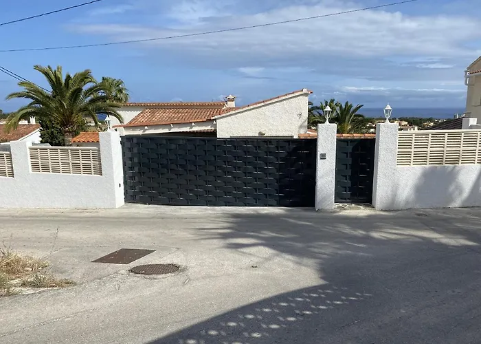 Emilia 4 Pax 卡尔佩